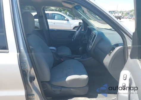 2006 Ford Escape Hybrid z USA, uszkodzony, nr VIN 1FMYU96H96KB20879